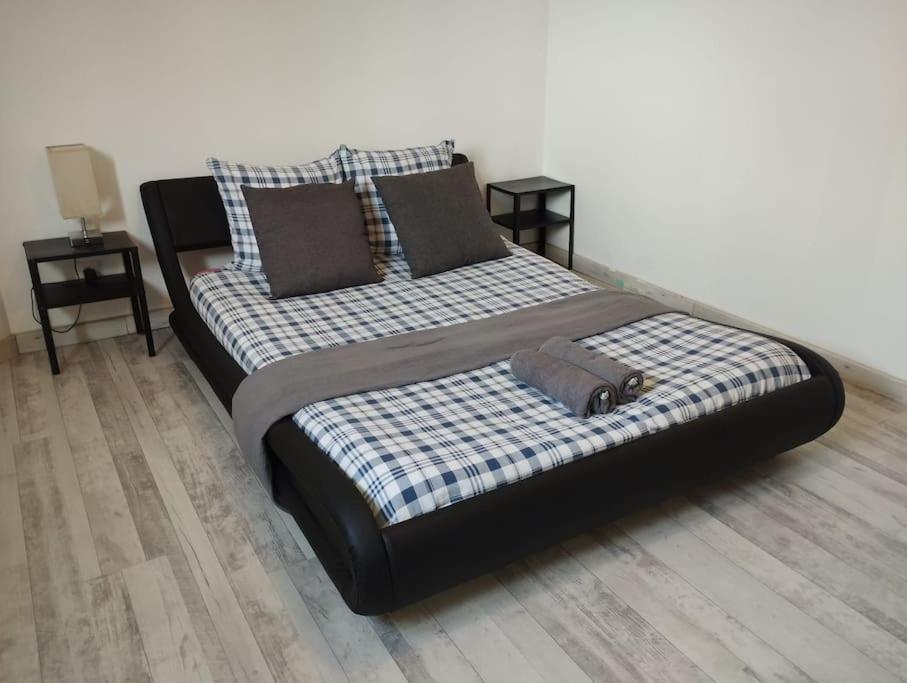 Appartement 2, Jardin, Collation, 5 Min De L'Aeroport Cdg Le Mesnil-Amelot Esterno foto
